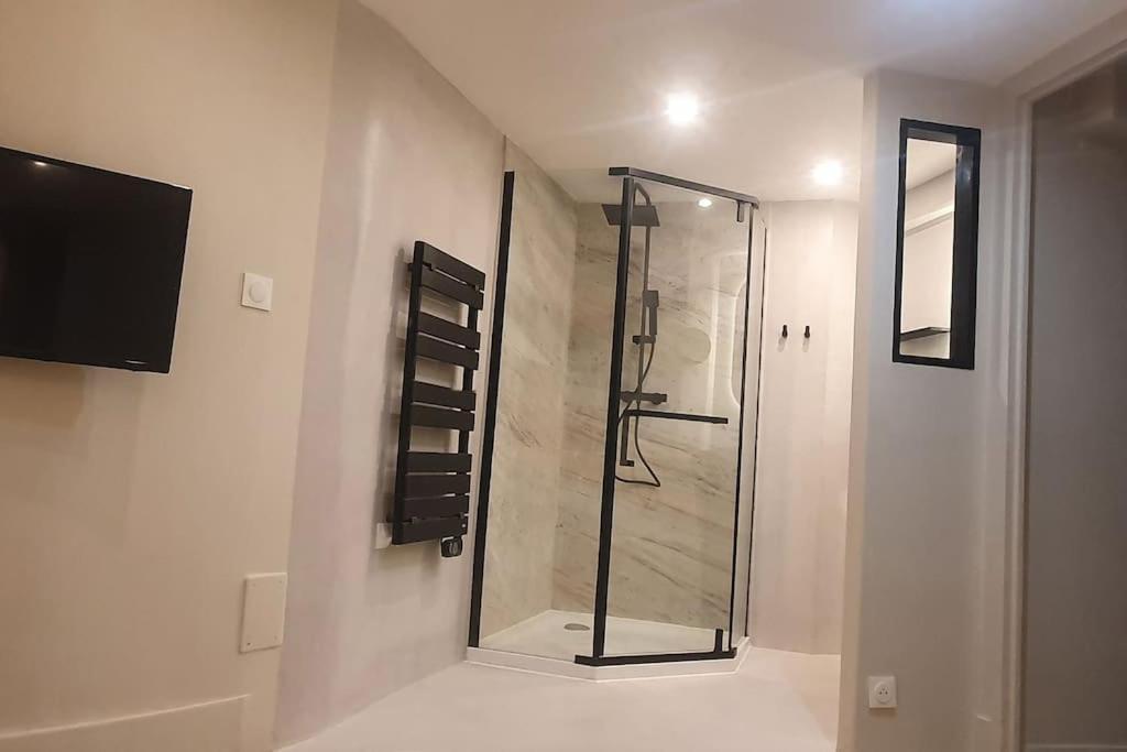 Suite Vinicole Hypercentre, Bastille & Gare 9 Min A Pied Гренобль Екстер'єр фото